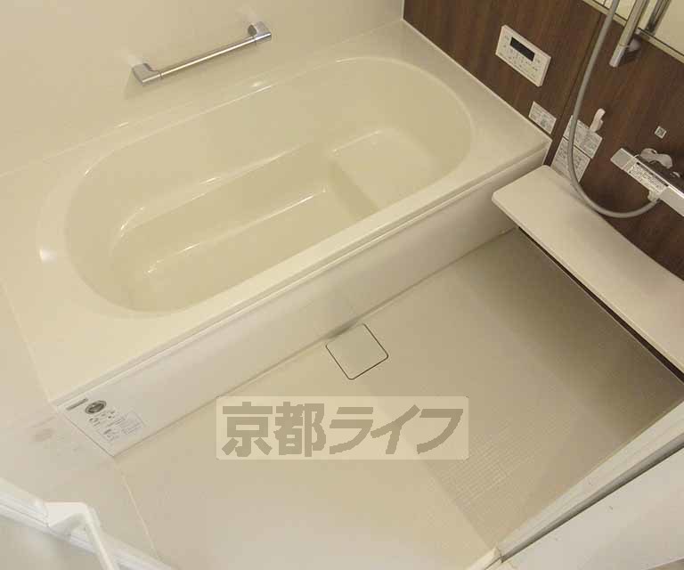 バス・シャワールーム　リラックスできるバスルーム・