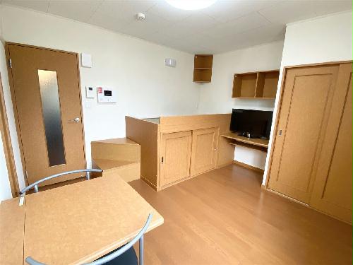 居室・リビング　掃除も簡単フローリング