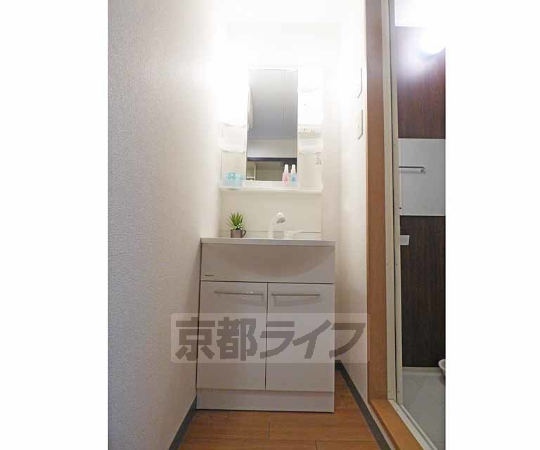 洗面設備　独立洗面台です。