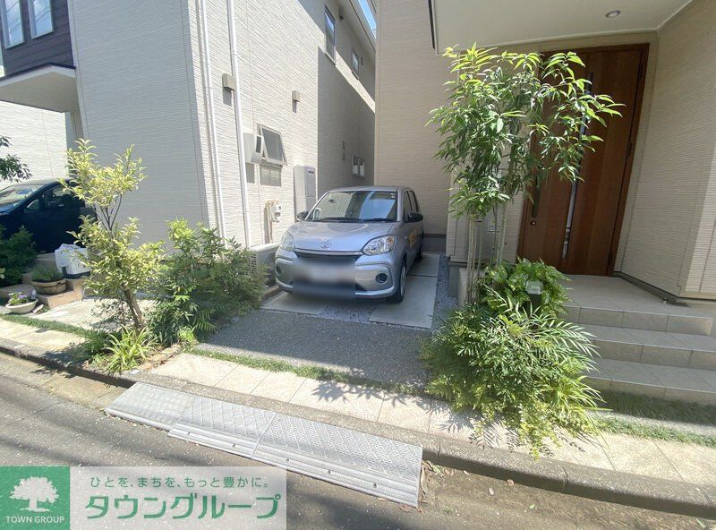 駐車場　駐車場