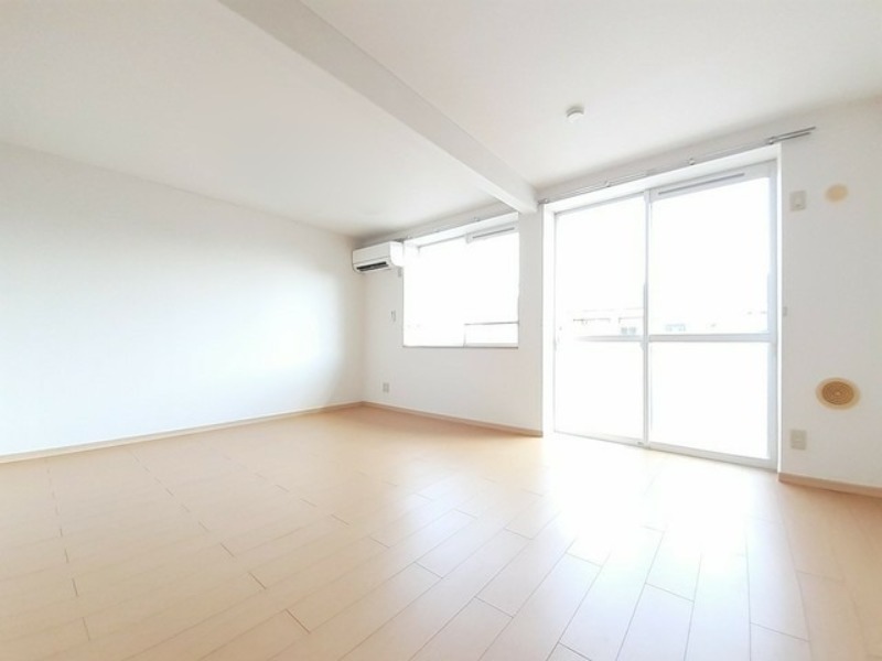 居室・リビング　図面と現状に相違がある場合には現状を優先