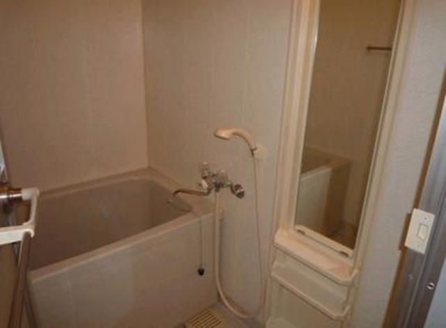 バス・シャワールーム　☆浴槽深めのお風呂★