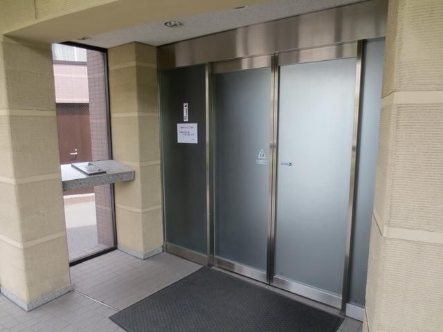 エントランス　★安心のオートロック完備★