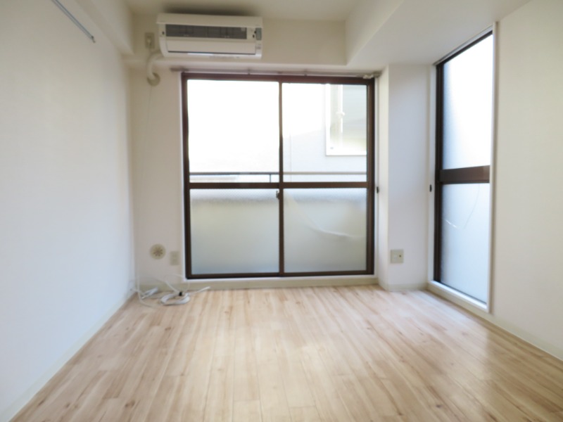 居室・リビング　※別部屋参考写真