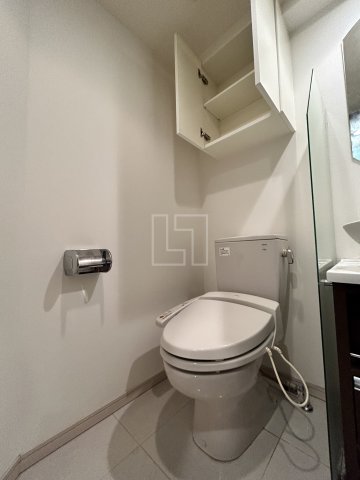 トイレ　アーデン京町堀ウエスト　温水洗浄便座