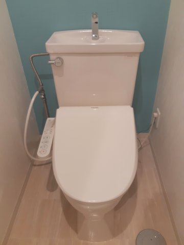 トイレ　ロイヤルフラット野毛山　壱番館