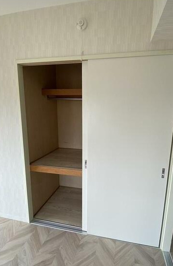 収納　ロイヤルフラット野毛山　壱番館