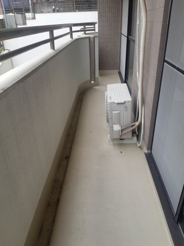 バルコニー　ロイヤルフラット野毛山　壱番館