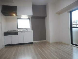 居室・リビング　ロイヤルフラット野毛山　壱番館