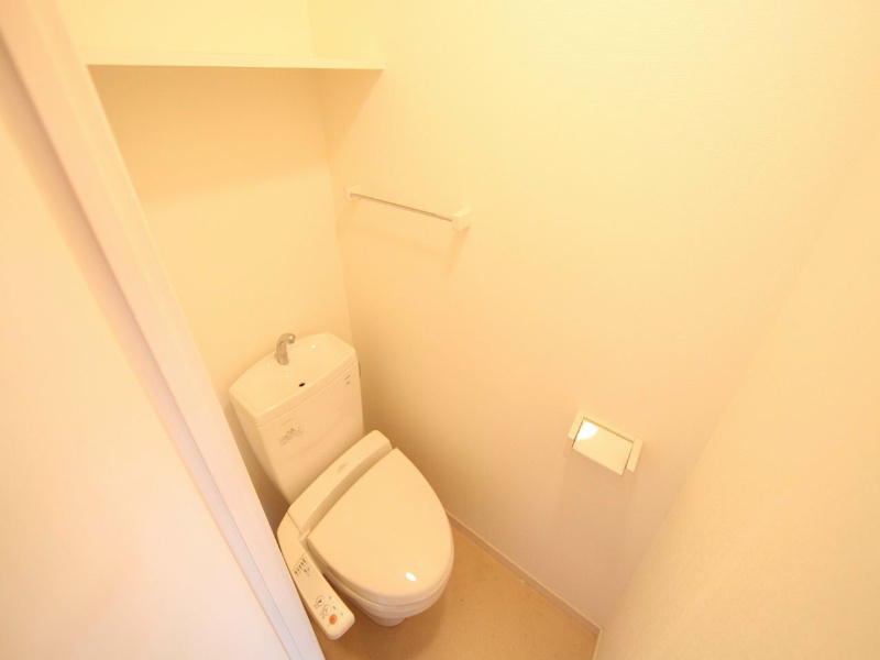 トイレ　温水洗浄暖房便座付トイレ