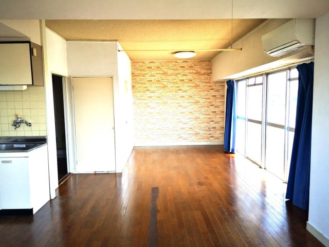 居室・リビング　日当たりがとても良い快適なリビング！