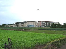 中学校　米子市立弓ヶ浜中学校（中学校）まで1673m