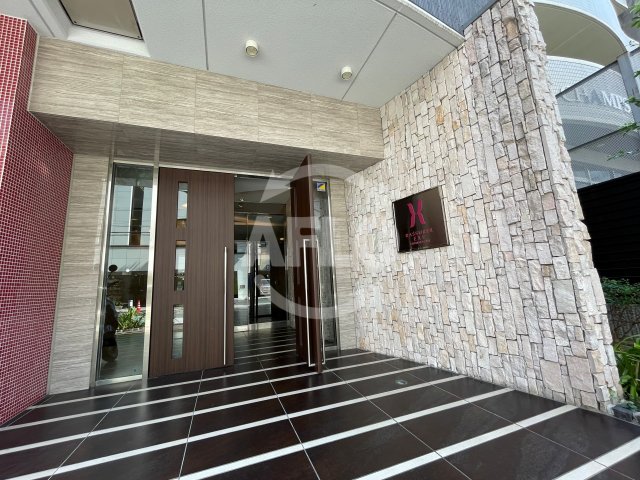 エントランス　ラシュレエグゼ本町　エントランス