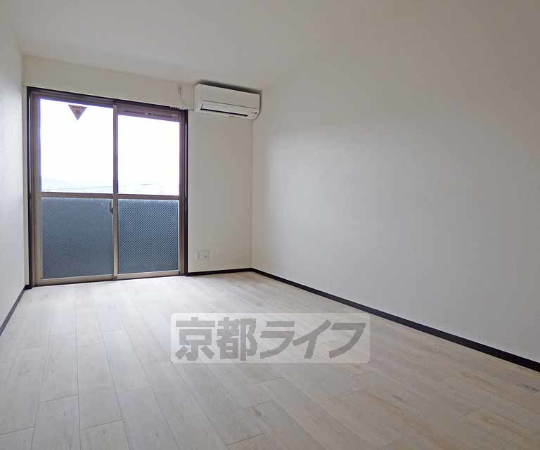 居室・リビング　綺麗な室内です。