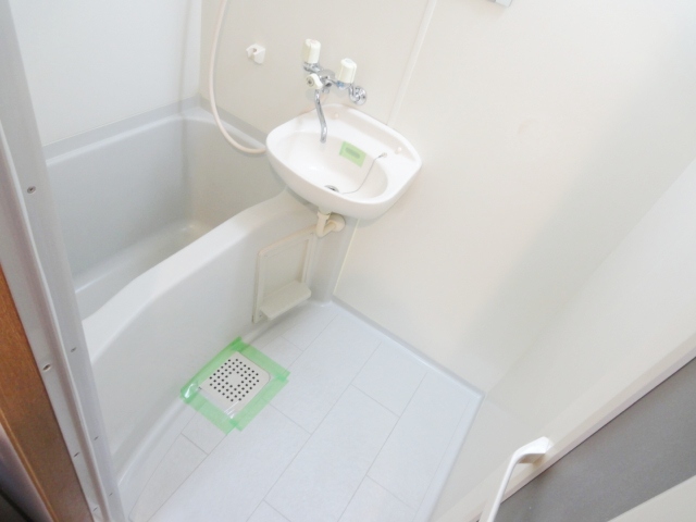 バス・シャワールーム　同物件別号室
