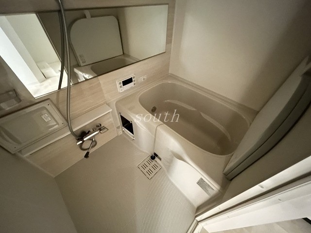 バス・シャワールーム　浴室乾燥機付きのお風呂