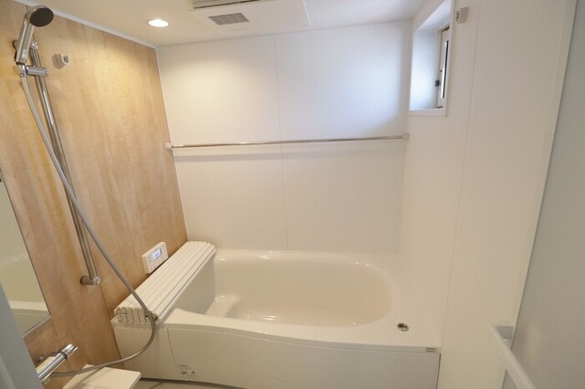 バス・シャワールーム　浴室