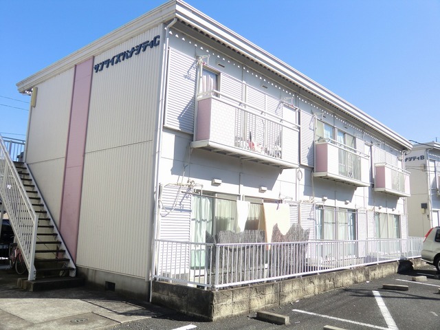 建物外観　西武池袋線「入間市」駅徒歩１３分！