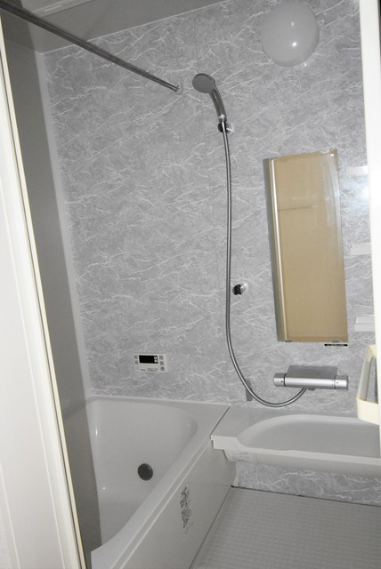 バス・シャワールーム　バストイレ別