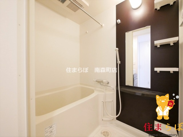 バス・シャワールーム　「見た目じゃなく、心に“しっくりくる”を大切に。」