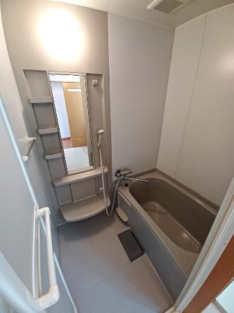 バス・シャワールーム　清潔感のあるバスルーム！