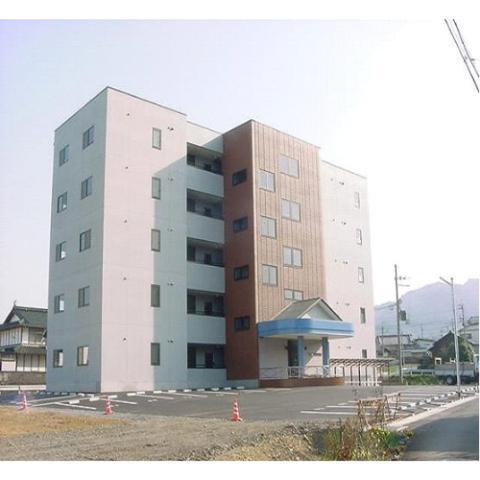 建物外観　エレベーター付きのマンション♪