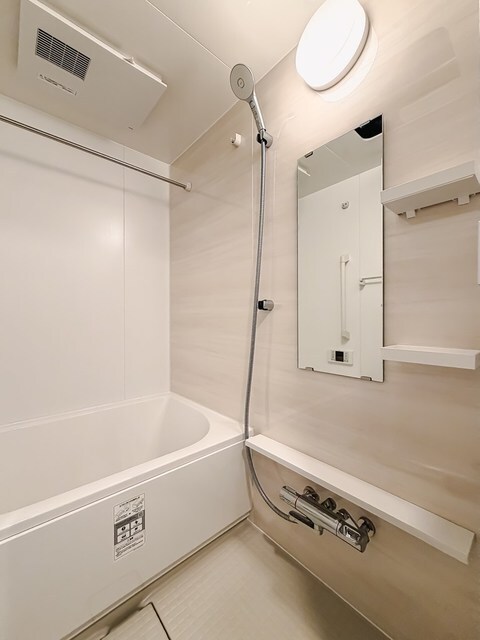 バス・シャワールーム　※写真は同タイプ住戸です。