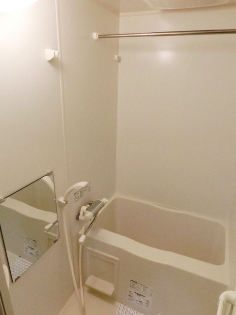 バス・シャワールーム　綺麗なバスルーム。