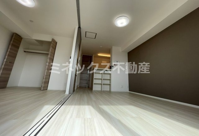 居室・リビング　同タイプのお部屋の写真。現況を優先します。