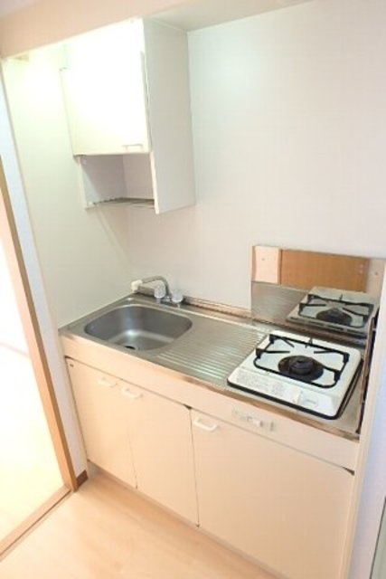 キッチン　※別部屋参考写真