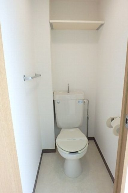 トイレ　※別部屋参考写真