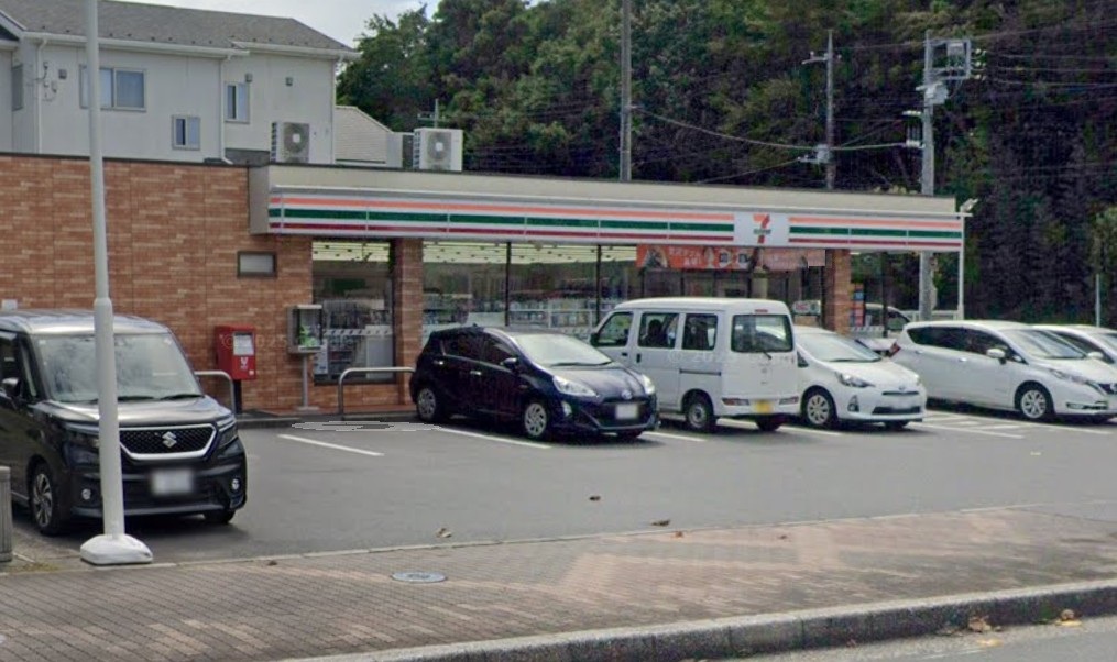 コンビニ　セブンイレブン四街道めいわ4丁目店（コンビニ）まで638m