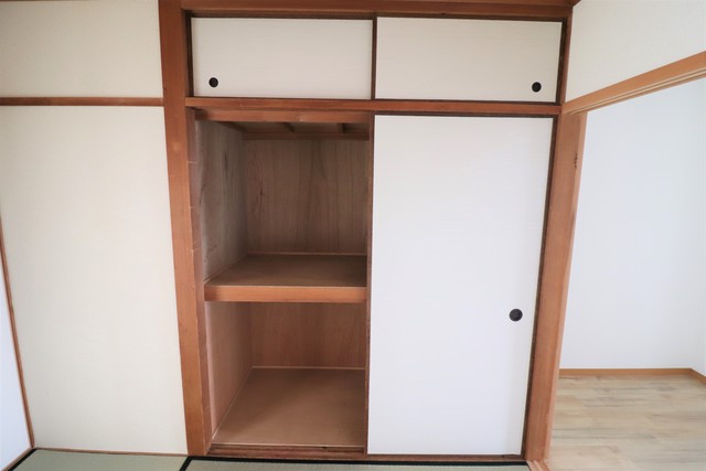 収納　押入