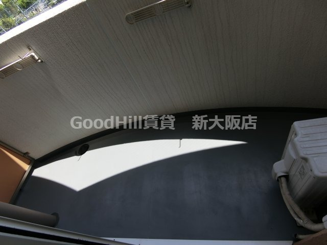 バルコニー　SERENiTE新大阪弐番館