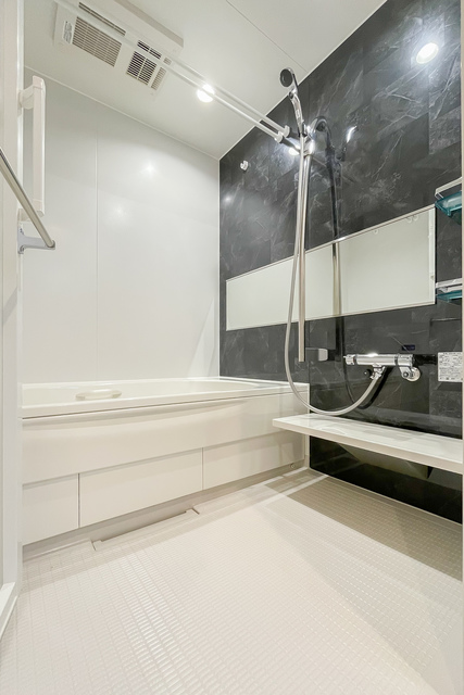 バス・シャワールーム