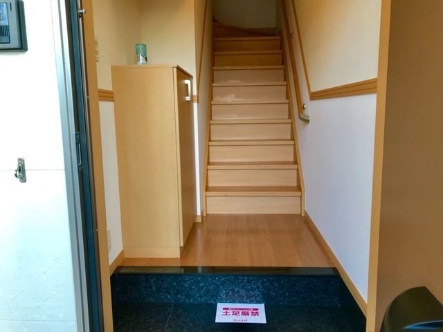 玄関　シューズボックス付きの玄関です