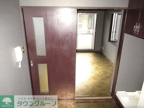 その他　洋室とキッチンの仕切り　前回募集時／2021年8月の写真