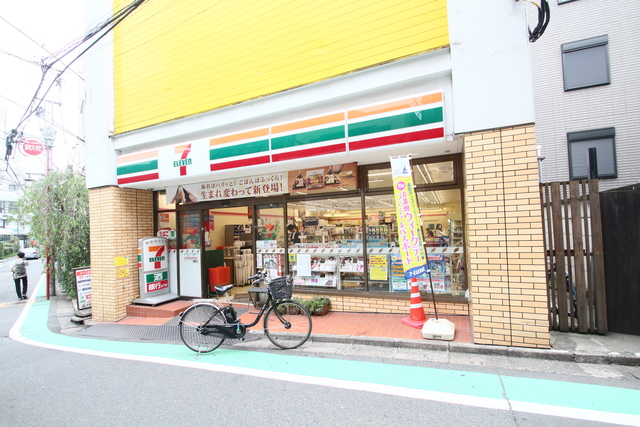 コンビニ　セブンイレブン代々木参宮橋店（コンビニ）まで215m