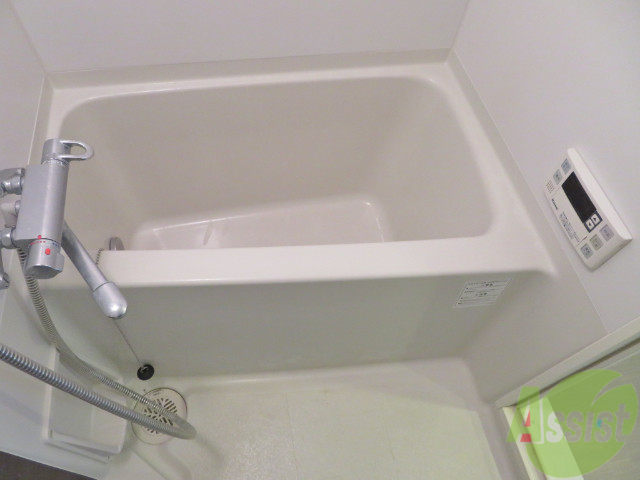 バス・シャワールーム　追い焚き機能付きなので、半身浴も気持ちよくできますね。