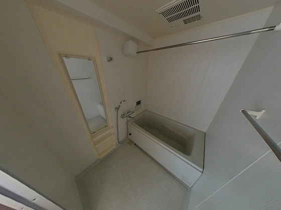 バス・シャワールーム　※別部屋の写真です