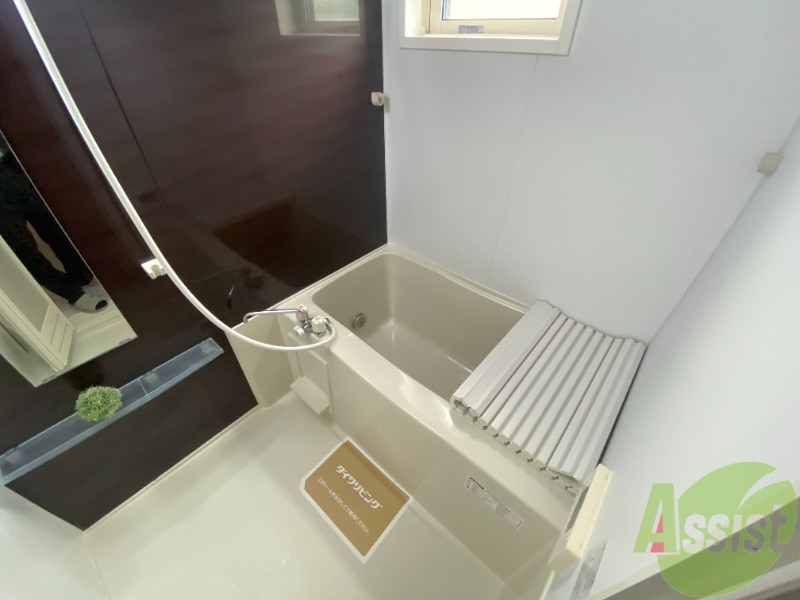 バス・シャワールーム　疲れた時はゆっくり湯船につかってみてはいかがでしょうか。