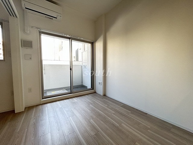 居室・リビング　部屋・階数により室内カラーが異なる場合がございます