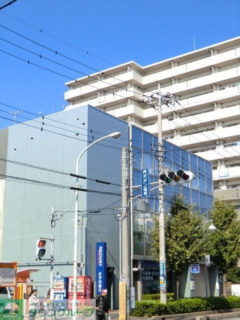 銀行　みずほ銀行（銀行）まで701m