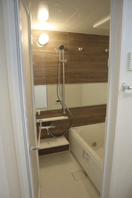 バス・シャワールーム　きれいなお風呂です