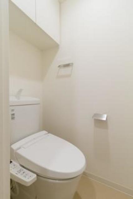 トイレ　※写真は同タイプ住戸です。