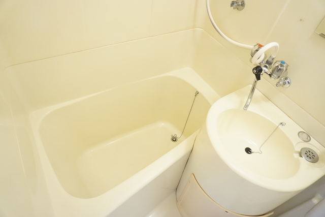 バス・シャワールーム　★★鏡付きのバスルーム★★