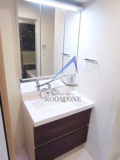 洗面設備　洗面台です。