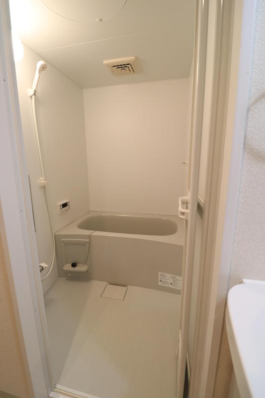 バス・シャワールーム　バス　追い焚き付き