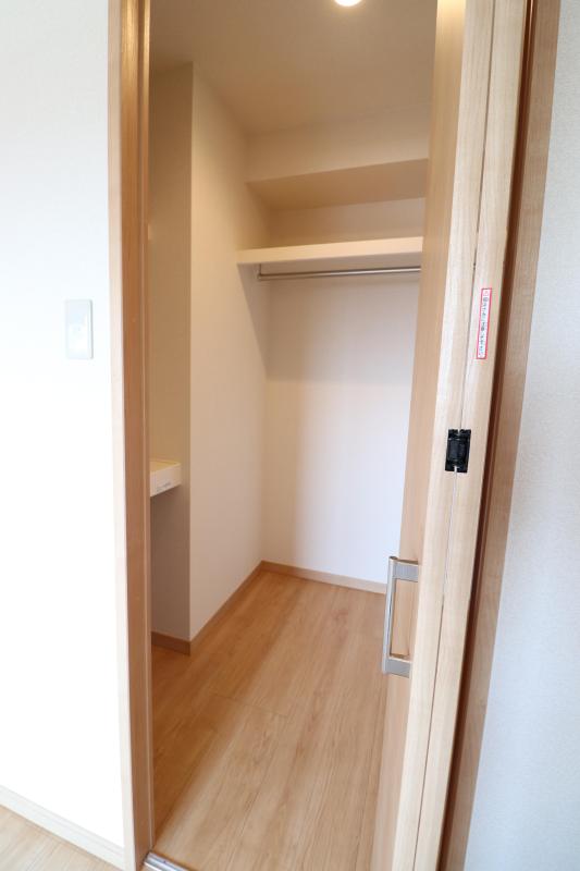 収納　ウォークインクローゼット