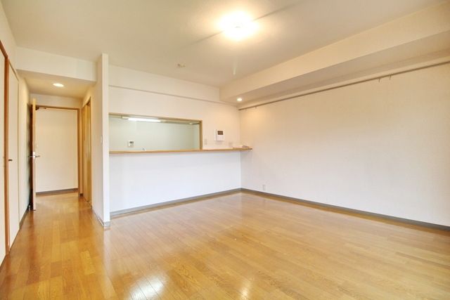 居室・リビング　※別部屋参考写真です